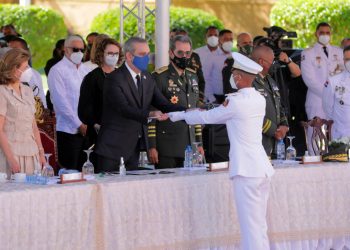 Imagen del presidente Luis Abinader en la graduación de cadetes de la Fuerza Aérea de República Dominicana (FARD).