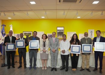 Imagen de los ganadores de los Premios Anuales de Literatura 2023.