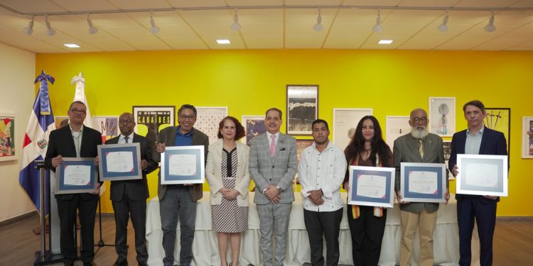 Imagen de los ganadores de los Premios Anuales de Literatura 2023.