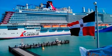 Imagen de un Crucero en el muelle de Puerto Plata República Dominicana.
