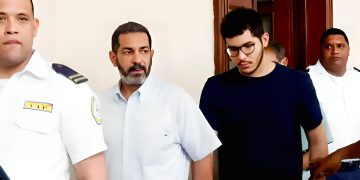 Imagen del Emmanuel Rivera Ledesma y varios de sus complices en el entramado de estafa inmobiliaria-Noticias Nuevas 24/7.