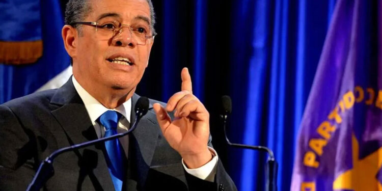 Carlos Amarante Baret es expulsado del PLD por alta traición