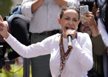 María Corina Machado convoca a protestar en "enjambres" contra el gobierno de Maduro