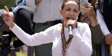 María Corina Machado convoca a protestar en "enjambres" contra el gobierno de Maduro