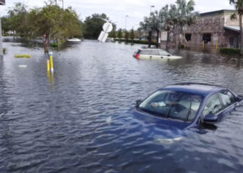Ascienden a 14 los muertos tras el paso del huracán Milton en Florida