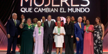 Banco BHD premia a mujeres que transforman sus comunidades