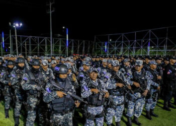 Bukele despliega 2,500 soldados y policías en colonia de El Salvador