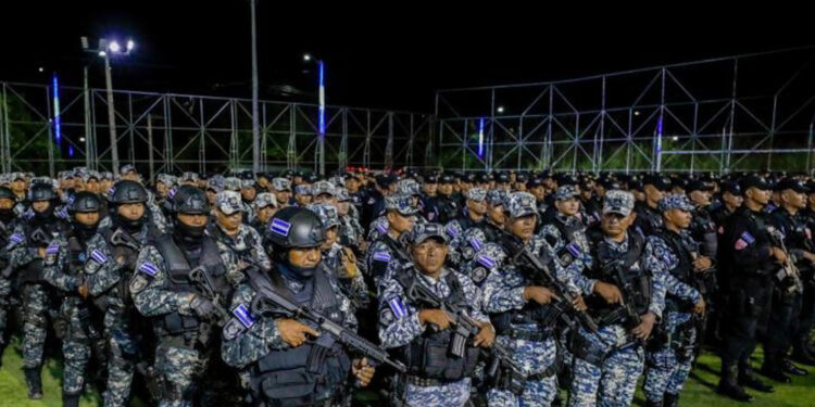 Bukele despliega 2,500 soldados y policías en colonia de El Salvador