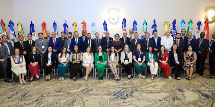 Expertos resaltan avances en competencia en Latinoamérica y el Caribe