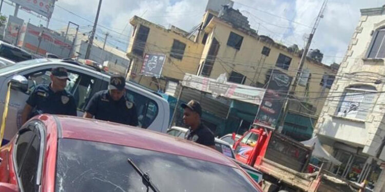Hijo del comunicador Alejandro Almonte muere tras ser baleado en su vehículo