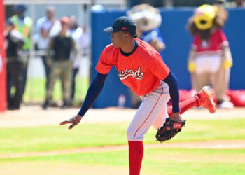 Leones derrotan al Licey con hit clave de Avelino en pretemporada