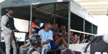 Migración repatria a casi 30,000 haitianos en 17 días