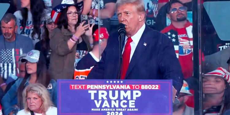 Trump regresa a Pensilvania, lugar donde intentaron asesinarlo, con un gran mitin