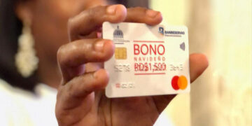 Abinader anuncia bono navideño de RD$1,500 para 3 millones de personas