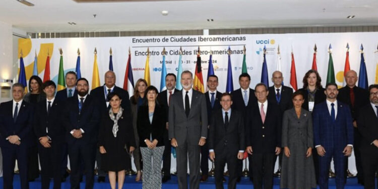 Alcaldes y sociedad civil elevan voz en encuentro iberoamericano