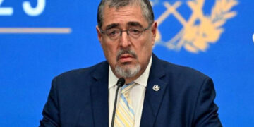 Arévalo lucha por salvar al Movimiento Semilla tras decisión de cancelación