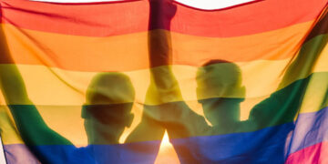 Aumenta incidencia de VIH entre hispanos gais y bisexuales en EE.UU.