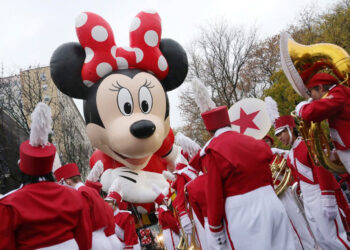 Desfile de Acción de Gracias de Macy’s celebra 100 años en Nueva York