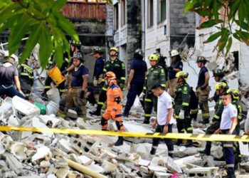 Desplome de edificio en Barranquilla deja una mujer fallecida y cuatro niños heridos