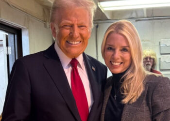 Donald Trump nomina a Pam Bondi como fiscal general tras renuncia de Matt Gaetz