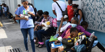 Hospitales reportan aumento en enfermedades respiratorias y otras dolencias