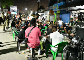 Interior y Policía interviene 17 centros nocturnos en Baní y La Victoria