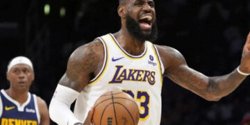 LeBron James apoya a Kamala Harris y pide el voto para ella
