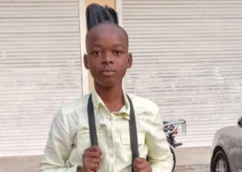 Madre desesperada busca a su hijo desaparecido desde agosto