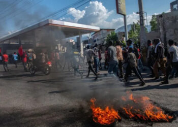 Más de 20,000 personas huyen de Puerto Príncipe en solo cuatro días por violencia de pandillas