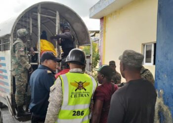 Migración detiene a 255 extranjeros tras operativo en Friusa, Bávaro