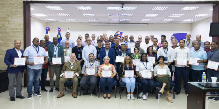 Monegro destaca que técnicos capacitados son clave para Santo Domingo 2026