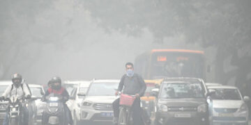 Nueva Delhi enfrenta contaminación severa; visibilidad se reduce a 150 metros