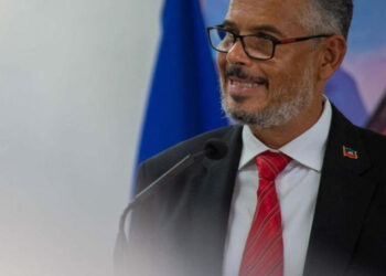 Primer ministro haitiano lanza plan para combatir la violencia y desbloquear carreteras