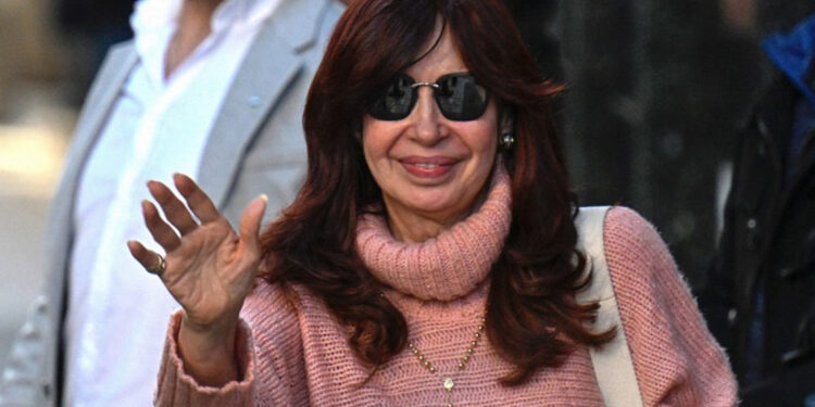 Ratifican condena de seis años e inhabilitación a Cristina Kirchner