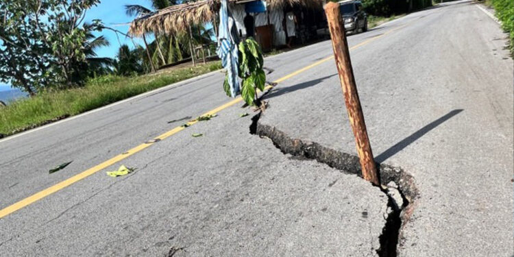 Talud inestable provoca desplazamiento de masa en Las Galeras, Samaná