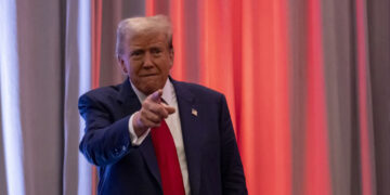 Trump promete estado de emergencia y deportación masiva de migrantes