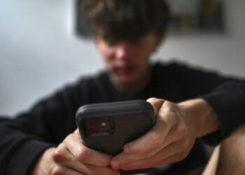 Australia Prohíbe Redes Sociales a Menores de 16 Años: ¿Funcionará en Otros Países?