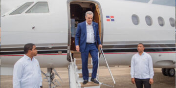 Luis Abinader regresa tras cinco días en Estados Unidos