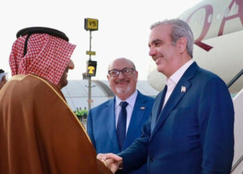 Abinader se reúne con primer ministro de Qatar en Doha