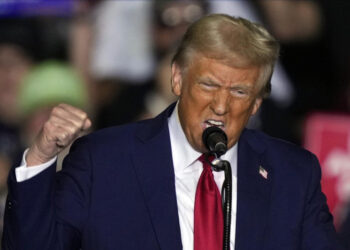Cadena ABC y George Stephanopoulos pagarán $15 millones a Trump por demanda de difamación