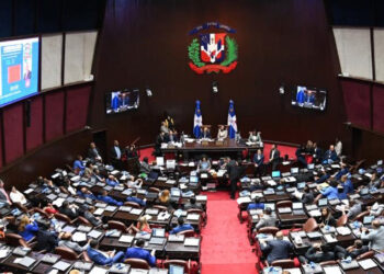 Diputados Aprueban Préstamos por US$520 Millones y Envían Otros por US$445 Millones a Comisión