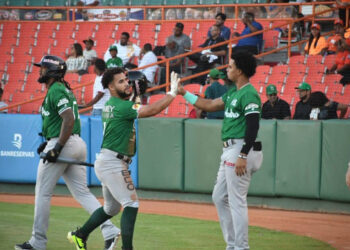 Estrellas vencen a los Toros y conquistan la “Serie de la Caña”