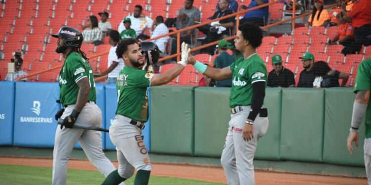 Estrellas vencen a los Toros y conquistan la “Serie de la Caña”