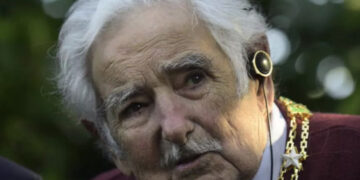 Expresidente "Pepe" Mujica se recupera tras cirugía por cáncer de esófago