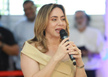 Gloria Reyes aclara que Supérate distribuye solo el 10% de bonos
