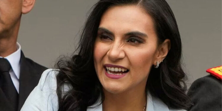 Justicia anula suspensión de cinco meses a vicepresidenta Verónica Abad