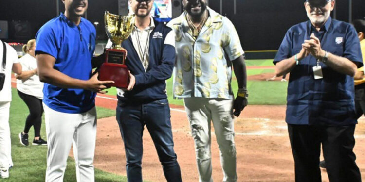 Licey conquista la Serie Titanes del Caribe tras vencer a las Águilas 4-3