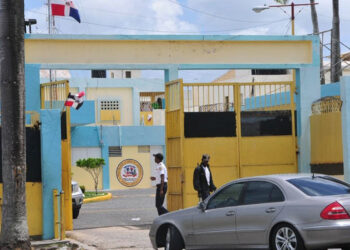 Madre pide permiso para cuidar a hija enferma en su casa