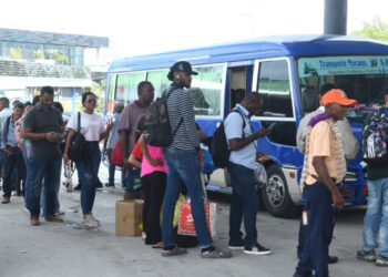 Pasajes Estables y Baja Afluencia en Terminales Durante Nochebuena