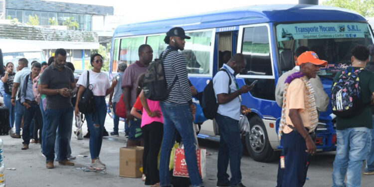 Pasajes Estables y Baja Afluencia en Terminales Durante Nochebuena